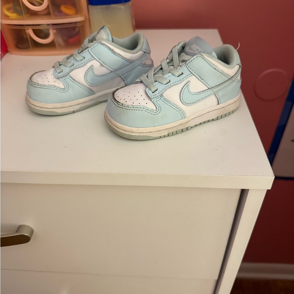 Nike Blue and White Sneakers Classic Low-Top Design